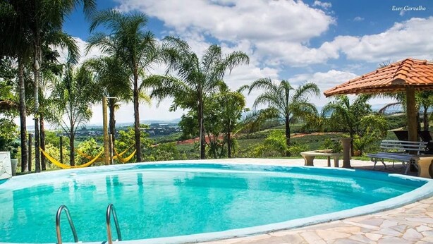 Outdoor pool - Pousada Mirante do Cerrado (Delfinopolis)