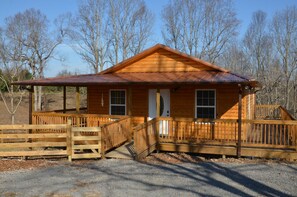 Exterior - Peaceful Farm Atmosphere (Gainesboro)
