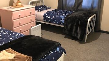 3 chambres, lit parapluie, Wi-Fi gratuit, draps fournis