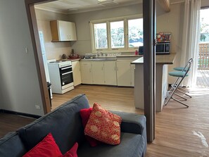 Fridge, microwave, oven, stovetop - Home away from home. (Merredin)