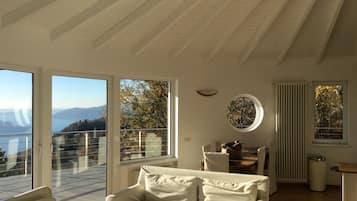 Fernseher, DVD-Player, Bücher, Videothek