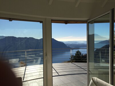 Superb villa with panoramic view over Lake Maggiore