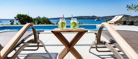 Outdoor pool, a heated pool