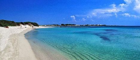 靠近海滩