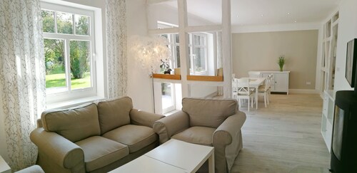 Elbtalauen, comfortable 4* vacation home with 2 separate apartments of 100 m² each