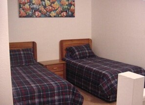 2 bedrooms, WiFi, bed sheets