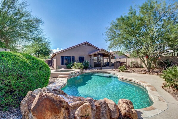 Outdoor pool, a heated pool