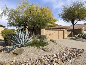 المنطقة المحيطة بالمنشأة