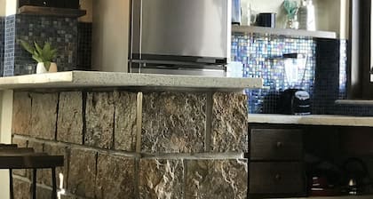 Loreto 80 - UUSI STUDIO Cardon, keskustassa rannan tuntumassa.