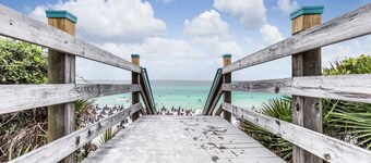 Bali Cottage South Of 30a Luxury Rental/2 Bikes/ KING BEDS/ Just Steps to Beach!