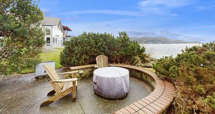 Skagit Bay-näkymä kotiin askelee veteen, lähellä patikointia ja paljon muuta!