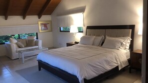 5 Schlafzimmer, Zimmersafe, Bügeleisen/Bügelbrett, kostenloses WLAN