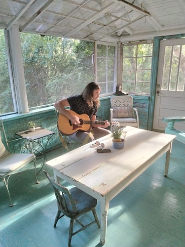 Romantic vintage Log Cabin Retreat