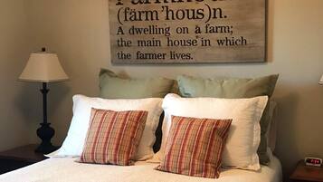 3 bedrooms, iron/ironing board, WiFi, bed sheets