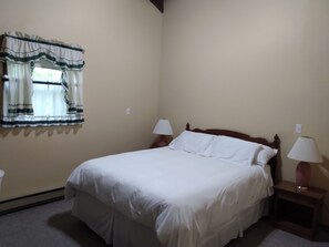 3 chambres, fer et planche à repasser, Wi-Fi gratuit, draps fournis