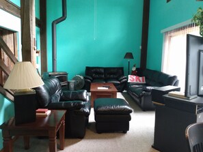 Smart TV, chimenea, tenis de mesa y videoteca 