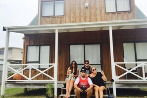 Exterior - Cozy two story hideaway (Whangamata)