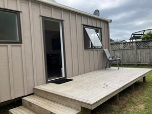Terrace/patio - Cozy two story hideaway (Whangamata)