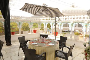 Restaurant - hotel Empire palace (Udaipur)