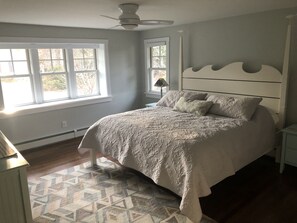 4 室のベッドルーム、アイロン / アイロン台、WiFi (無料)、ベッドシーツ