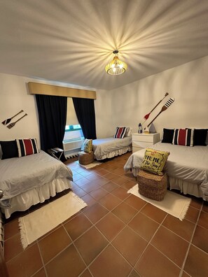 4 bedrooms, desk, iron/ironing board, free WiFi