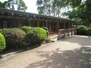 Khuôn viên nơi lưu trú