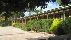 Property grounds - Mahogany Park (Cranbourne)