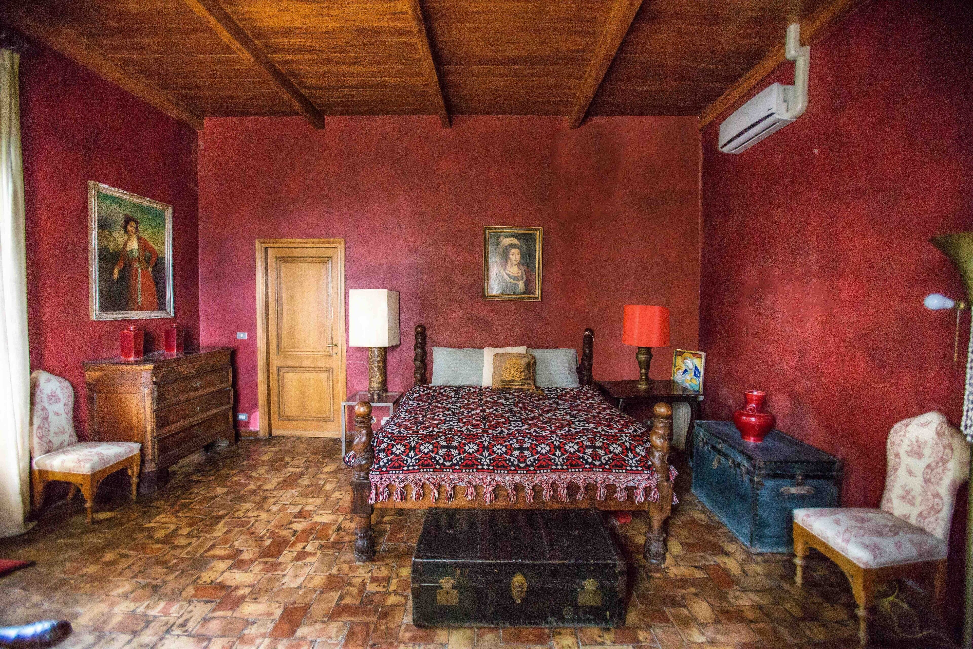 4 camere, una cassaforte in camera, ferro/asse da stiro
