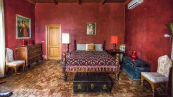 4 camere, una cassaforte in camera, ferro/asse da stiro