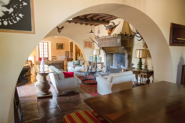 TV, fireplace, DVD player, table football