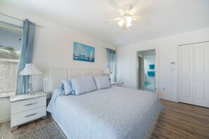 3 bedrooms, in-room safe, desk, iron/ironing board