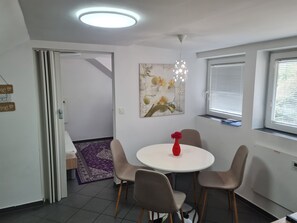 Dining - 4 seasons apartment Radovljica - Great way to explore Bled and its soroundings! (Radovljica)