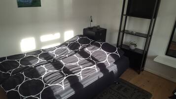 2 chambres, fer et planche Ă  repasser, Wi-Fi, draps fournis