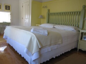 3 bedrooms, iron/ironing board, WiFi