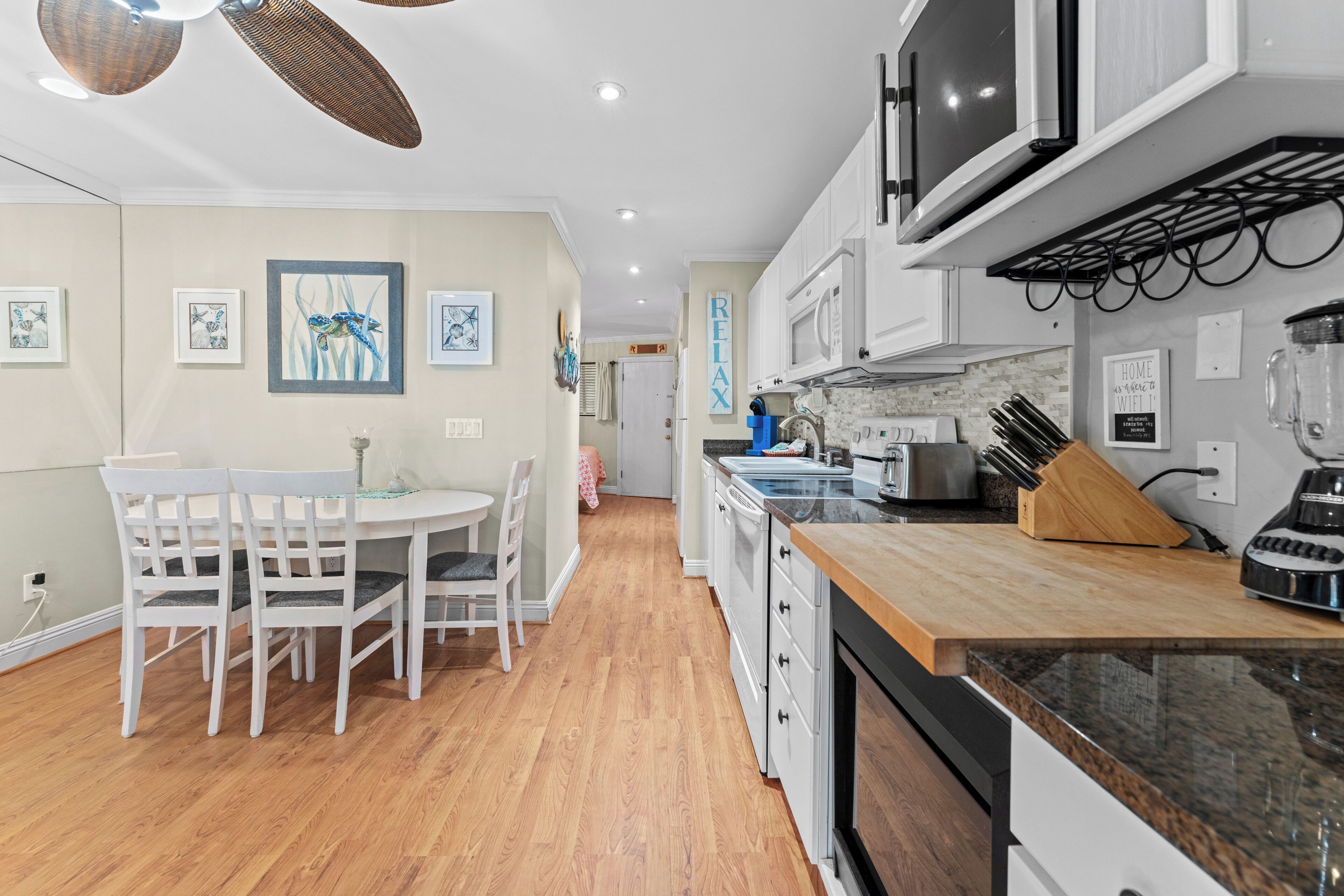 Fridge, microwave, stovetop, dishwasher
