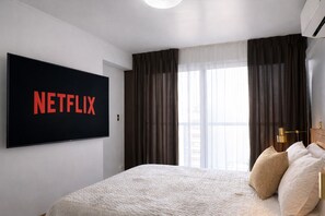 1 bedroom, in-room safe, desk, iron/ironing board