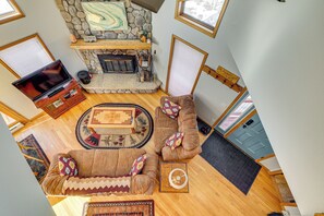 TV, fireplace, DVD player, stereo