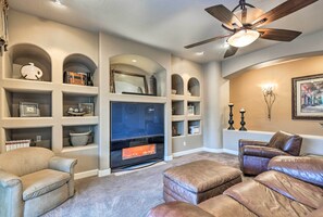 TV, fireplace, video games, DVD player - Heated Pool + Putting Green: Luxe Gilbert Home (Gilbert)