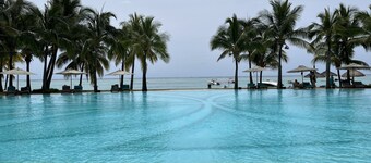 Villa - Paille en Queue with heated pool Black River<br>Piscine chauffée.