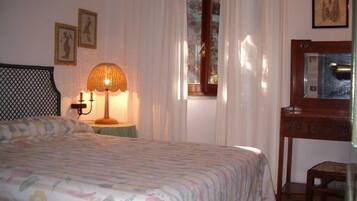 5 camere, una cassaforte in camera, ferro/asse da stiro, lenzuola