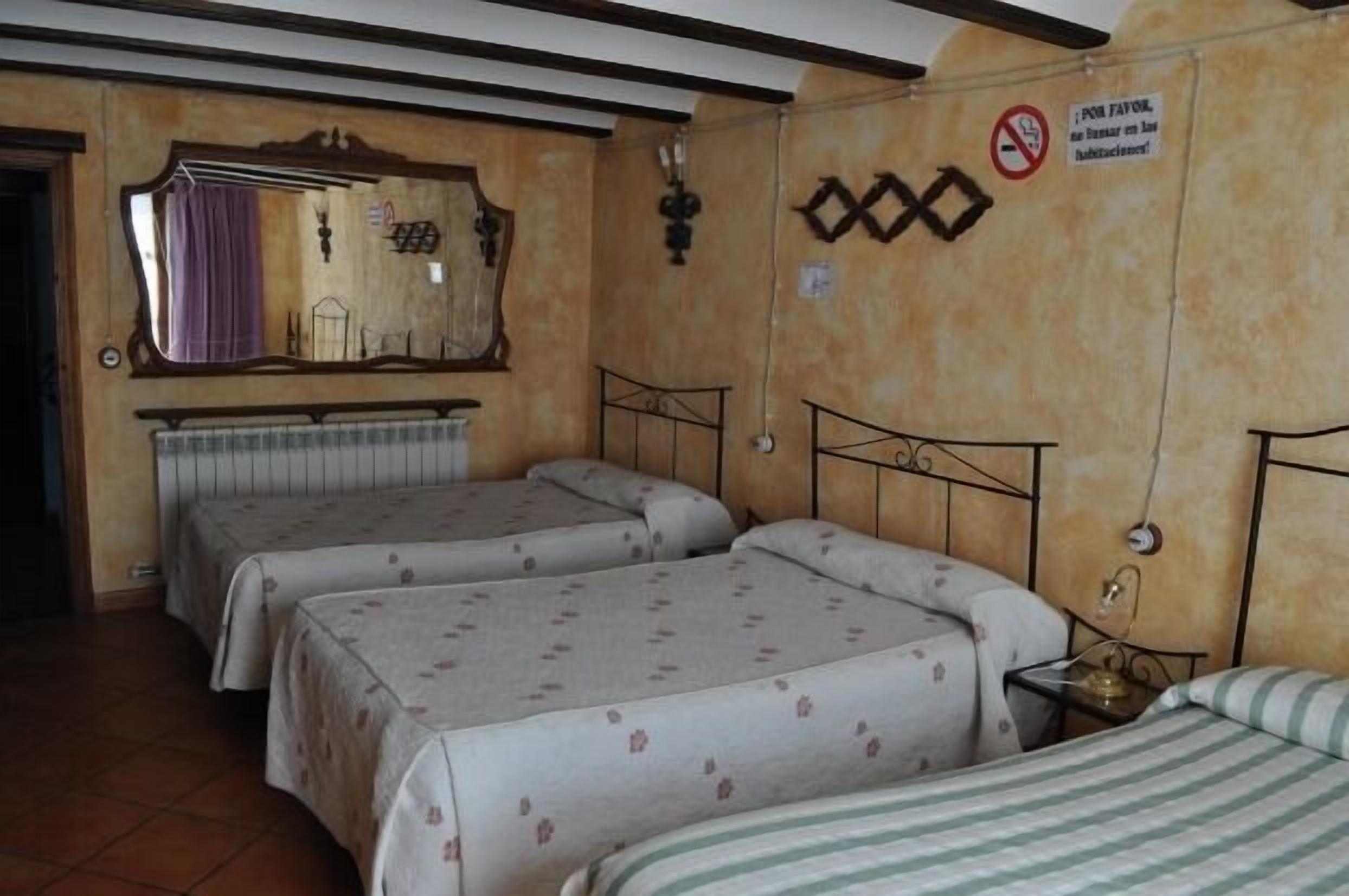 5 bedrooms, iron/ironing board, bed sheets