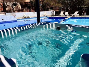 Piscine extérieure