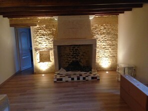 Interior - Indoor swimming pool (Bouillé-Courdault)