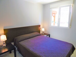 2 chambres, fer et planche Ă repasser, Wi-Fi gratuit, draps fournis