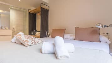 3 Schlafzimmer, Zimmersafe, Bügeleisen/Bügelbrett, Reisekinderbett