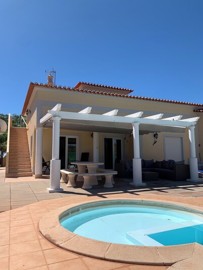 Large private villa with private pool, garden, bbq - LONG TERM RENTAL AVAILABLE.