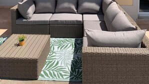 Terrace/patio - Large private villa with private pool, garden, bbq - LONG TERM RENTAL AVAILABLE. (Altura)