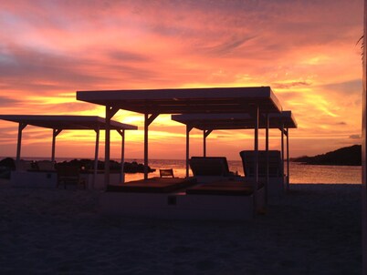 Villa Vista Curacao - First Class Villa with seaview, Palapalounge, private Pool