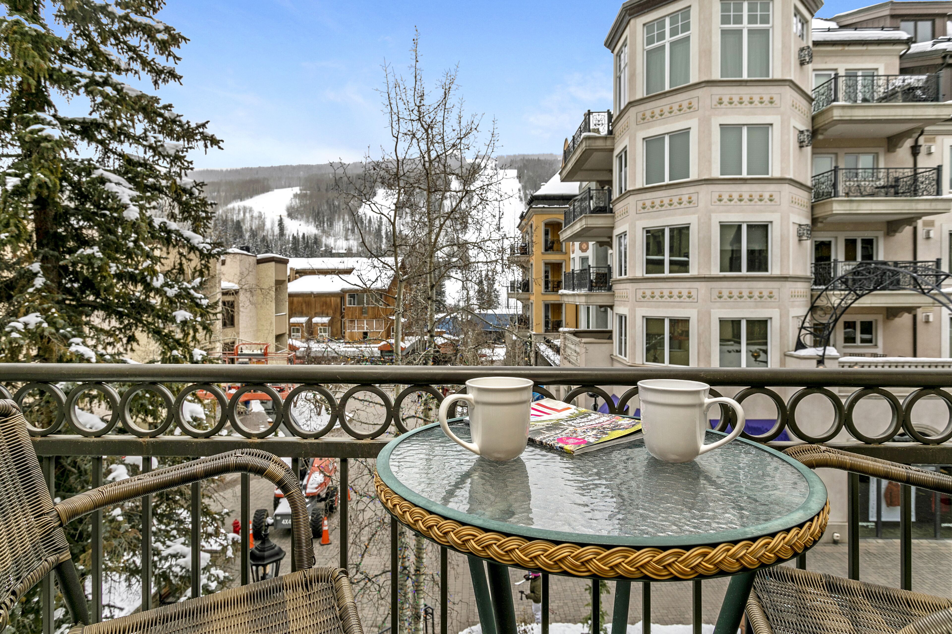 100 Meter Walk to Gondola and Vail Mtn View! LH314
