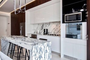 Fridge, microwave, oven, stovetop